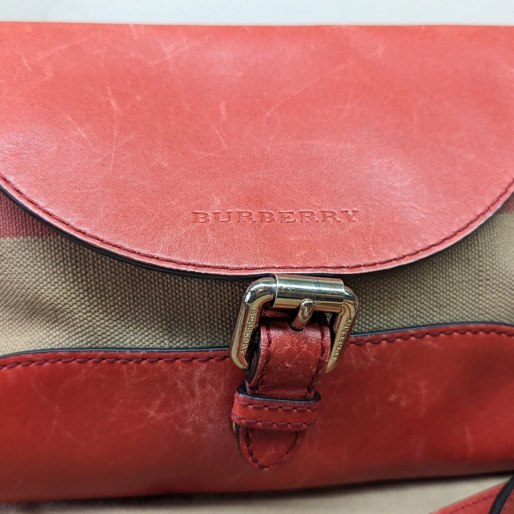 Burberry "Henham" house check crossbody bag - Picture 10 of 14